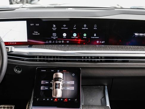 Used 2025 Cadillac Escalade V AWD/4WD image 12