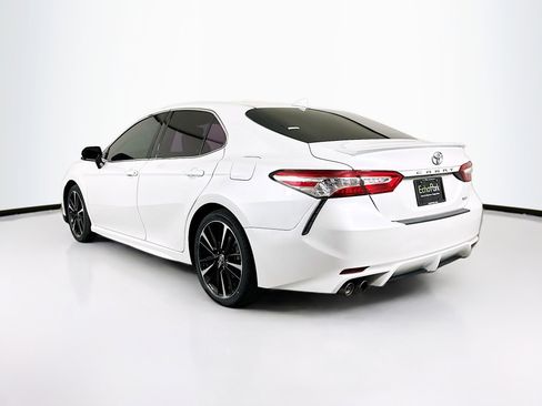 Used 2020 Toyota Camry XSE image 5