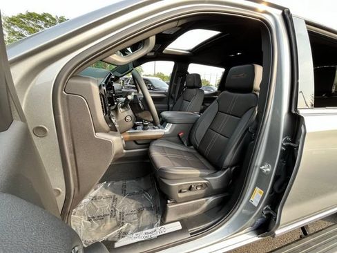 Used 2025 Chevrolet Silverado 1500 High Country w/ High Country Premium Package AWD/4WD image 16
