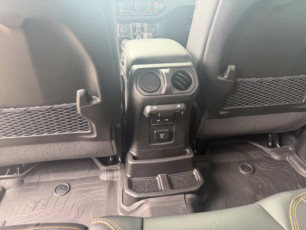 New 2027 Jeep Wrangler Unlimited Sahara AWD/4WD image 30