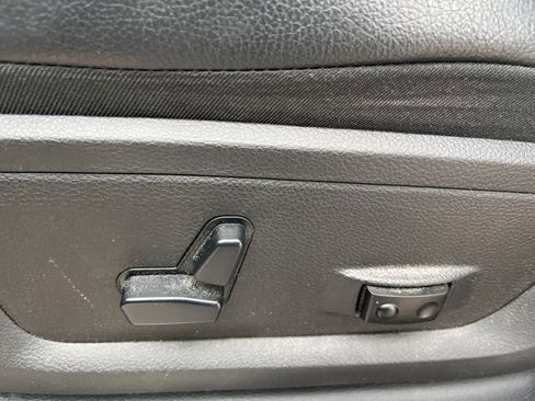 Used 2020 RAM 3500 Laramie image 19