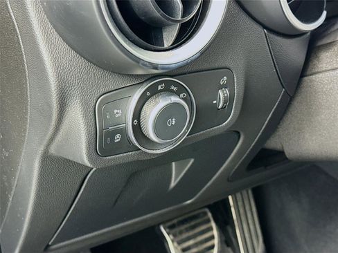 Used 2024 Alfa Romeo Stelvio Veloce image 5