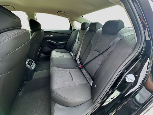 Certified 2025 Honda Accord LX image 17