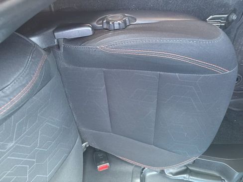 Used 2018 Toyota Tacoma TRD Off-Road image 13