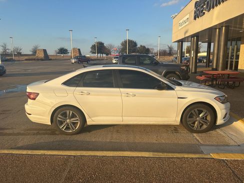 Used 2020 Volkswagen Jetta R-Line image 8