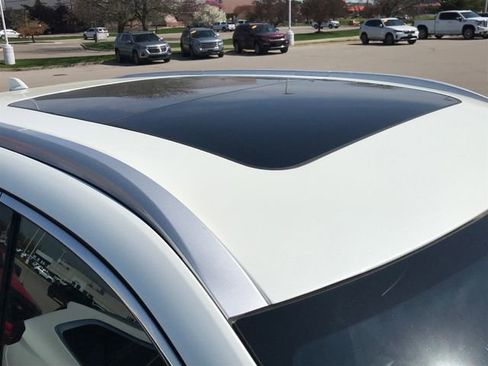 Used 2024 INFINITI QX60 Luxe image 11