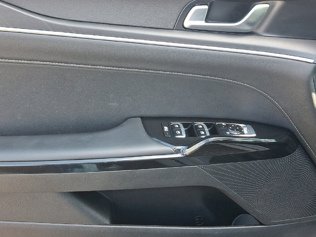 Used 2025 Kia K5 GT-Line FWD image 12