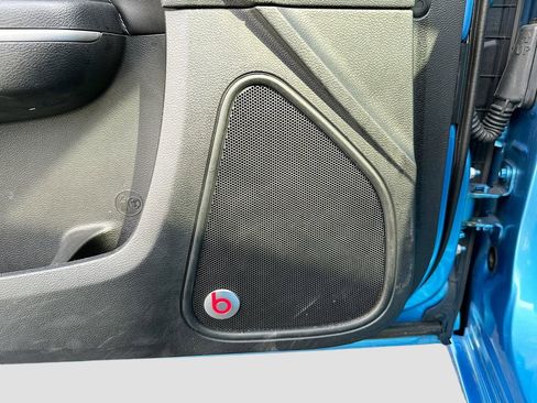 Used 2016 Dodge Charger R/T w/ Premium Group image 21