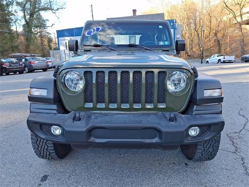 Used 2022 Jeep Wrangler Sport image 4