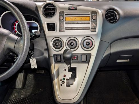 Used 2009 Toyota Matrix S image 31