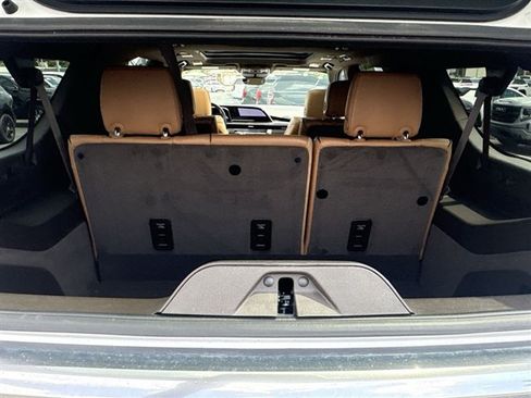 Certified 2022 Cadillac Escalade ESV Premium Luxury w/ Performance Package AWD/4WD image 26