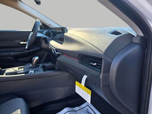 New 2026 Nissan Sentra SV w/ SV Convenience Package FWD image 16