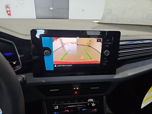 New 2026 Volkswagen Jetta SE FWD image 19