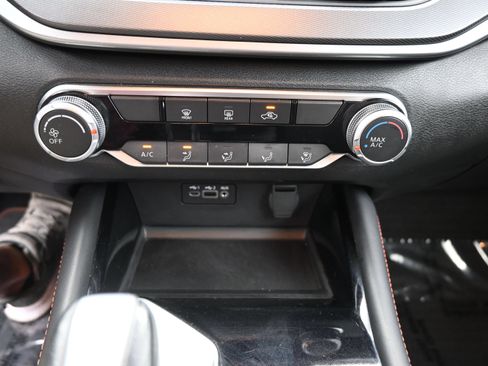 Certified 2023 Nissan Altima 2.5 SR FWD image 17