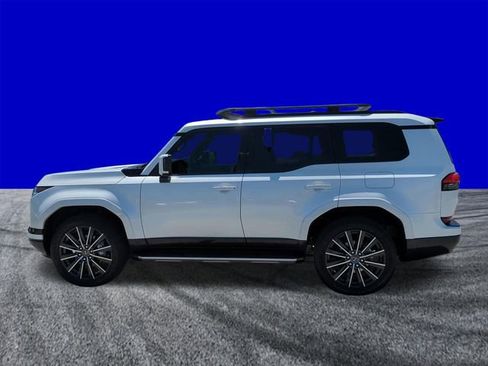 Used 2024 Lexus GX 550 w/ Accessory Package (31) AWD/4WD image 7