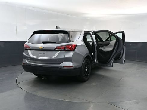 Used 2023 Chevrolet Equinox LS w/ LS Convenience Package AWD/4WD image 29