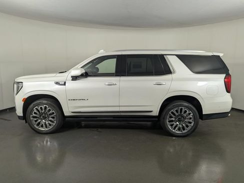 Used 2023 GMC Yukon Denali Ultimate AWD/4WD image 5