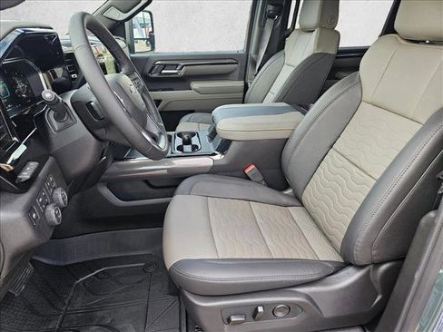 New 2026 Chevrolet Silverado 2500 ZR2 AWD/4WD image 4