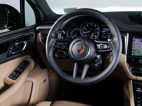 Certified 2026 Porsche Macan AWD/4WD image 15