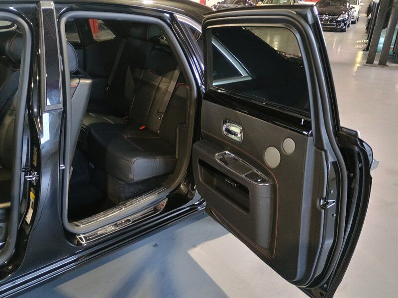 Used 2014 Rolls-Royce Ghost RWD image 32