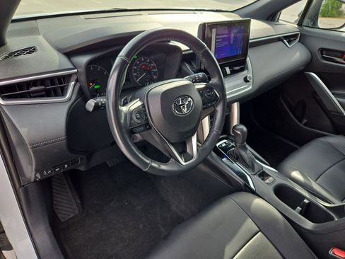 Used 2023 Toyota Corolla Cross AWD Hybrid image 12