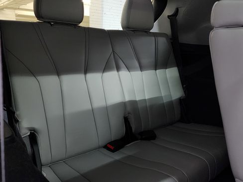 Certified 2023 Acura MDX w/Technology Package image 21