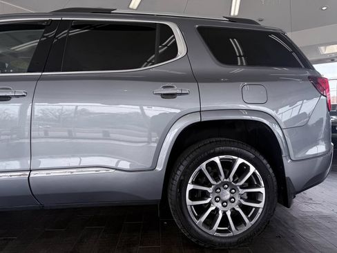 Used 2022 GMC Acadia Denali w/ Denali Ultimate Package FWD image 16