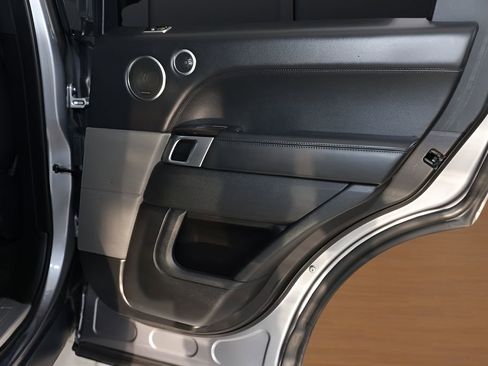 Used 2020 Land Rover Range Rover Sport HSE Dynamic image 19