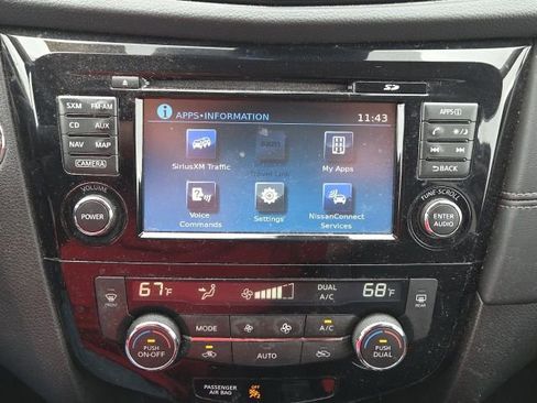 Used 2017 Nissan Rogue SL image 31