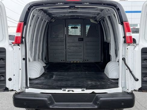 Used 2019 Chevrolet Express 2500 w/ Driver Convenience Package image 17