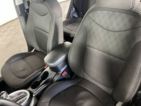 Used 2019 Kia Soul image 18