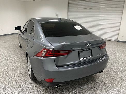 Used 2016 Lexus IS 200t image 7