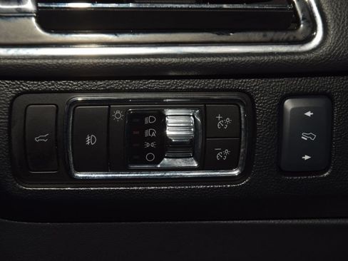 Used 2024 Lincoln Navigator L 4WD image 39