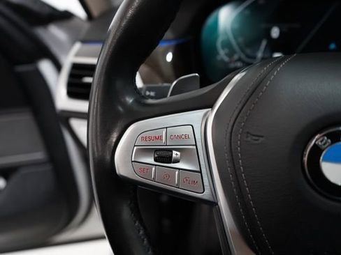 Used 2020 BMW 745e xDrive image 23