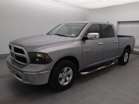 Used 2020 RAM 1500 Classic SLT w/ Luxury Group image 2