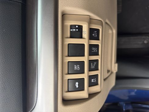 Used 2016 Subaru Legacy 3.6R Limited image 33