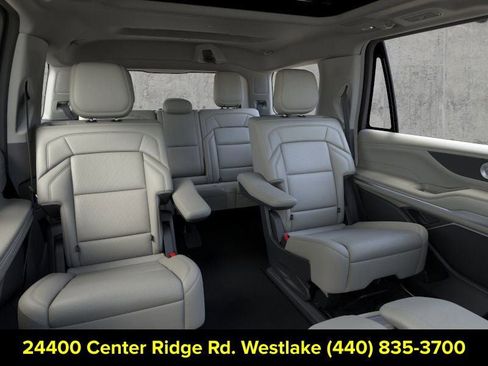 New 2026 Lincoln Navigator Reserve AWD/4WD image 11