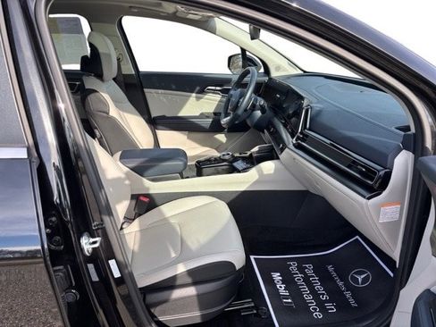 Certified 2024 Kia Sportage EX w/ EX Premium Package image 11