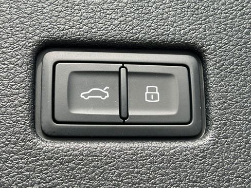 New 2026 Audi Q8 Premium Plus image 13