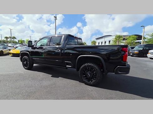New 2026 Chevrolet Silverado 2500 High Country w/ Midnight Edition AWD/4WD image 20