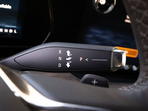 New 2025 Chevrolet Suburban Premier w/ Sun And Tow Package image 31