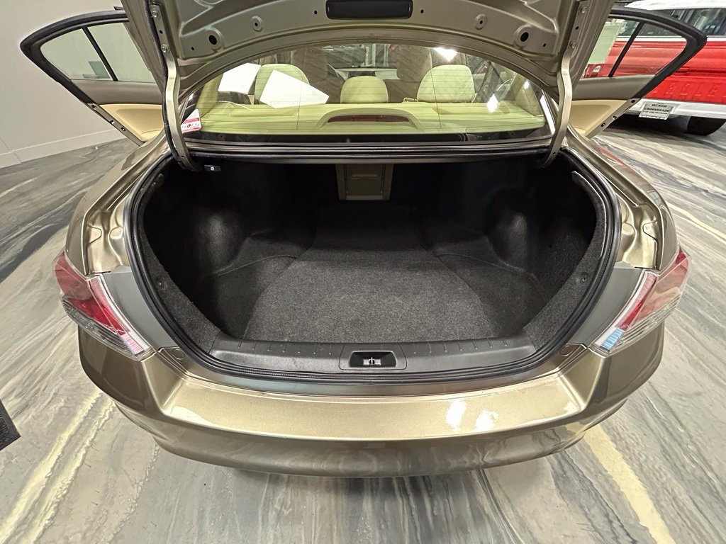 Used 2009 Honda Accord LX image 38