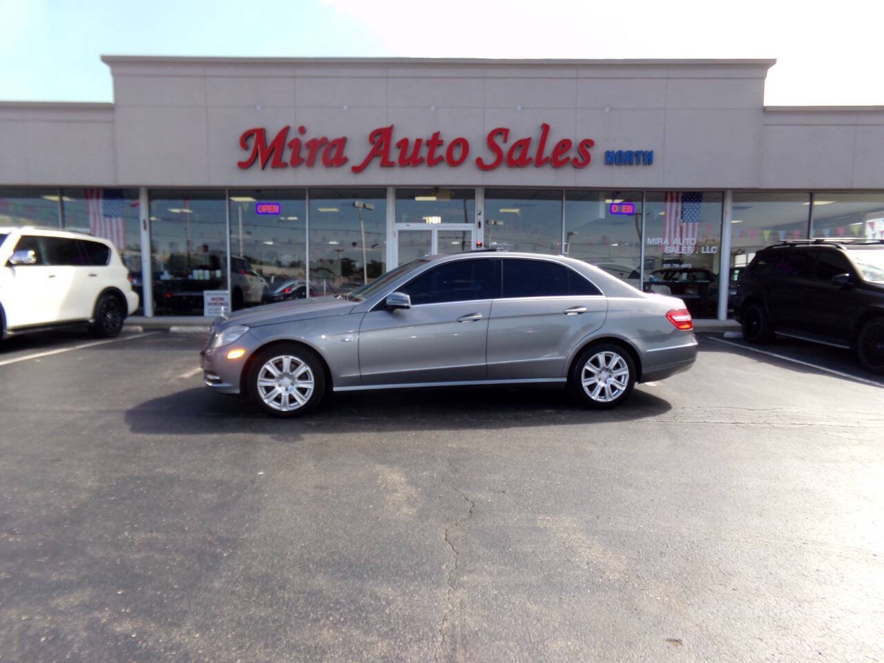 Used 2012 Mercedes-Benz E 350 4MATIC Sedan image 1