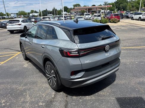 Used 2023 Volkswagen ID.4 Pro S Plus AWD/4WD image 5