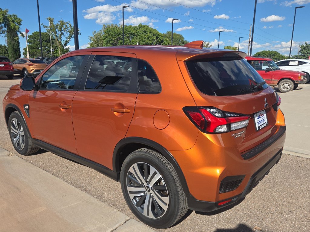 Used 2024 Mitsubishi Outlander Sport SE AWD/4WD image 7