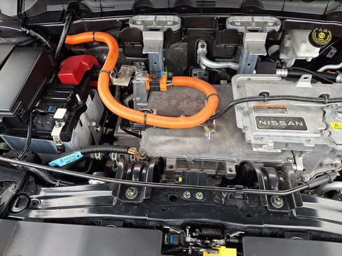 Certified 2024 Nissan Ariya AWD image 28