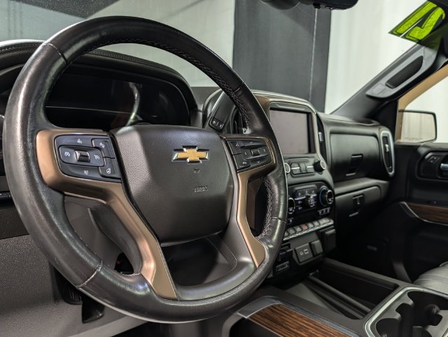 Used 2021 Chevrolet Silverado 1500 High Country w/ Technology Package AWD/4WD image 19