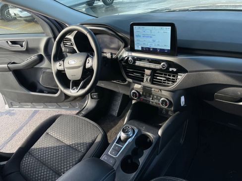 Certified 2025 Ford Escape Active w/ Cold Weather Package image 12