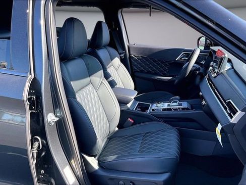 New 2026 Nissan Rogue Platinum image 11