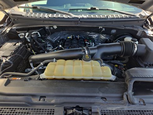 Used 2021 Ford Expedition XLT AWD/4WD image 20
